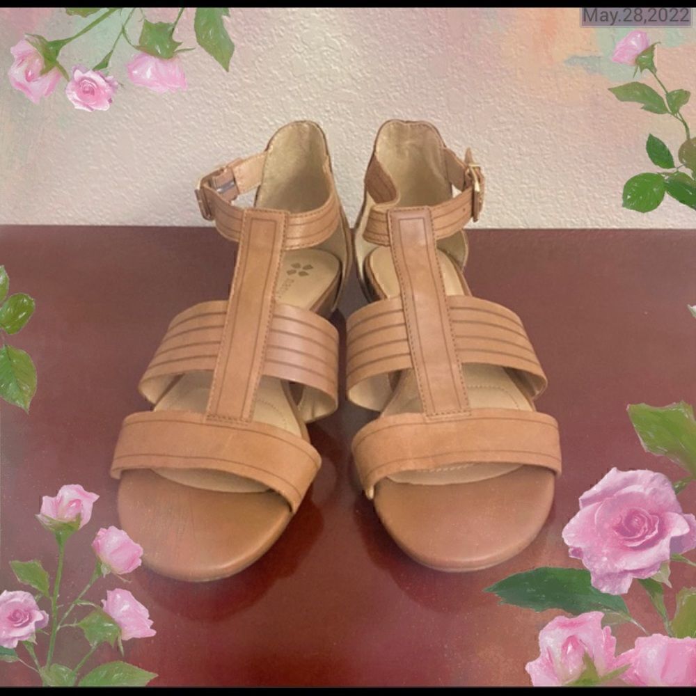 ☀️☀️Naturalizer N5 Comfort Sandals 👡